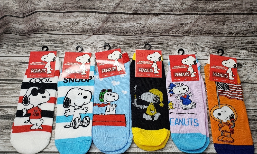 💥SOLD💥Peanuts snoopy no show socks
